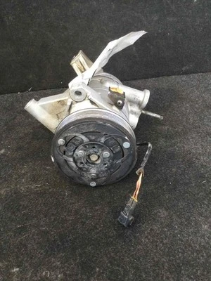 Compresor de aire acondicionado Pontiac Torrent 08 09 Foto 1 de 4