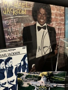 Michael Jackson Off The Wall 1st Edition Vinyl LP Signed CoA w/ Book 1st Edition - Bild 1 von 5