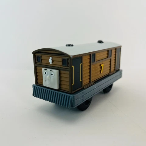 Thomas & Friends Wooden Railway Motorized TOBY Train Engine Diecast Cover
