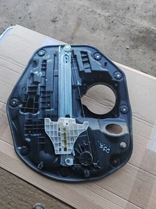 KIA OPTIMA FENSTERHEBER HINTEN RECHTS FAHRERSEITE 83481-2T010 2010 - 2015 - Bild 1 von 3