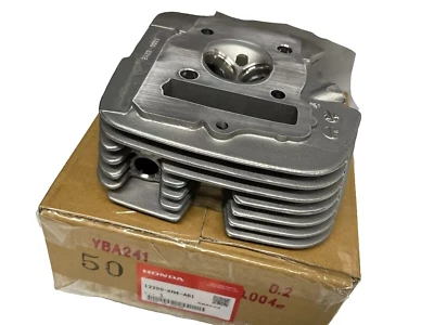 Culata HONDA 01-03 XR100R 04-13 CRF100F genuina 12200-KN4-A61 OEM JDM Foto 1 de 4