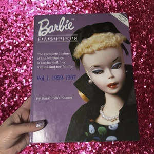 BARBIE FASHION VOL I 1959-1967 Collector's Guide Reference Book SARAH SINK EAMES - Picture 1 of 13