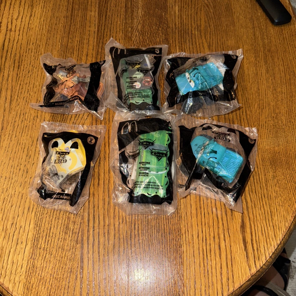 迪士尼皮克斯汽车 2006 年麦当劳快乐餐玩具 6 件装 — 第 1/3 张图片