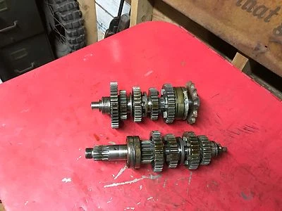 Transmisión motor Yamaha R5 350 DS7 250 marchas Foto 1 de 3