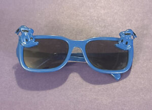 Vintage Disney Donald Duck Blue Plastic Child Size Sunglasses - Made in Italy