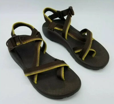 Sandálias esportivas femininas Chaco Z2 tamanho 11 impermeáveis sola Vibram marrom *Veja desc - Imagem 1 de 4