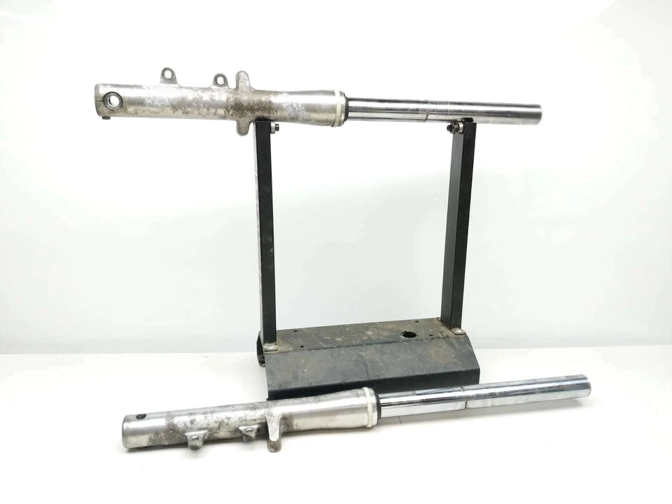 08 Juego de suspensión horquillas delanteras clásicas Yamaha V Star XVS 1100 RECTO Foto 1 de 4