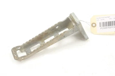 Clavija derecha Yamaha Raptor 660R 01 5LP-27421-00-00 52578 Foto 1 de 3