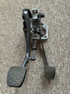 Mercedes Kupplungspedal Baugruppe W202 siehe Bilder/Details Pedalblock 1242900316 - Bild 1 von 6