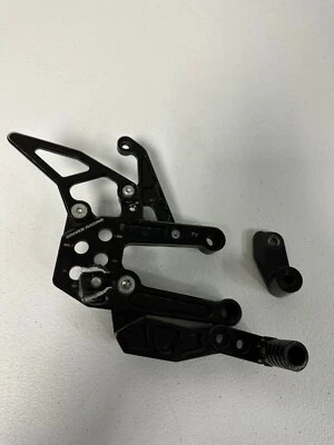 Juego trasero derecho Honda CBR1000RR 2013 conducido carreras pedal de freno DRP-708-BK Foto 1 de 3