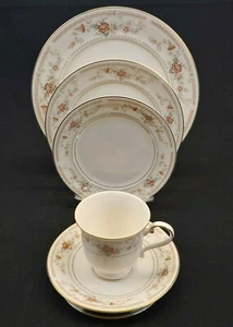 Mikasa Petite Bone China Ballad 5 piece Place Setting L6203 Floral w/ Gold Trim - Picture 1 of 10