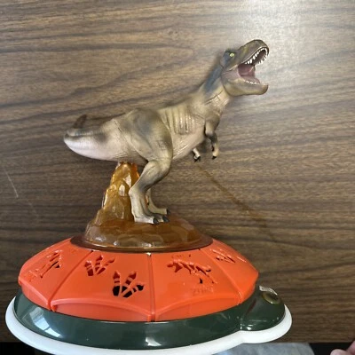 Jurassic Park World Dominion Luz y Sonido Sala Brillo - T-Rex Foto 1 de 4