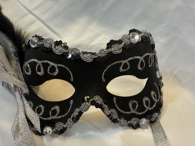 Máscara de baile de máscaras festa festival de renda veneziana prata e preta - Imagem 1 de 4