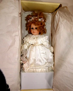 Seymore Mann Porzellan Puppe Alice 18 in Kenner Sammlung mit Box & Ständer COA - Bild 1 von 16