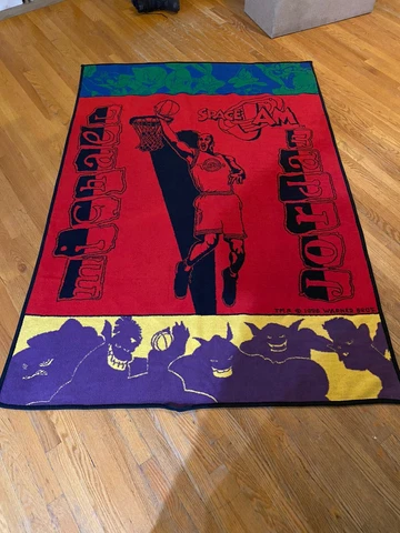 VINTAGE 1996 MICHAEL JORDAN SPACE JAM COLORFUL GRAPHIC BLANKET APPROX. 80”x58” Cover