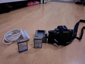 OLYMPUS OM-D E-M10 Digital Camera. Charger and 2xbatteries. - Picture 1 of 7