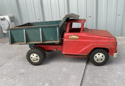 Vintage 1950s/60s Made In USA Tonka Toys Pressed Steel Red/Teal Green Dump Truck - Image 1 of 4