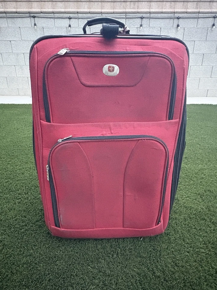 Equipaje de mano SwissGear Swiss Gear Softside 21” expandible rojo Foto 1 de 4