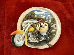 “Looking for Adventure” - 5 1/2” Plate - 2nd issue in As Taz I Wanna Be! -Looney - Picture 1 of 3
