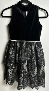Vestido de Terciopelo de Encaje Negro y Plateado Ediciones Raras Niñas Talla 12 - Imagen 1 de 6