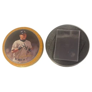 Derek Jeter ~ 1997 Topps Screen Plays Tin & and 3-D Action Baseball Trading Card - Picture 1 of 5