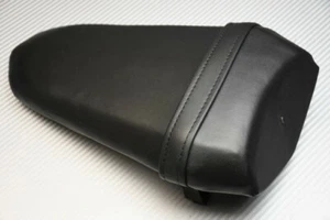Rear / Passenger / Pillion Seat OEM Type YAMAHA YZF R6 YZF-R6 RJ27 2017-2022 - Picture 1 of 6