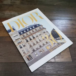 Dior Magazine Catalogue No. 38 Summer 2022 Issue - Picture 1 of 19