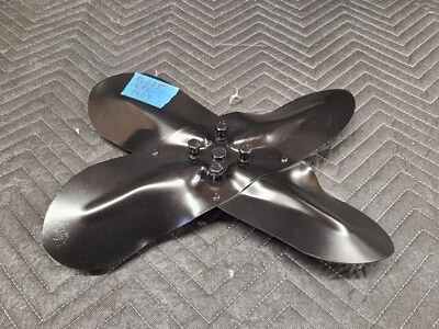 Ventilador de refrigeración del radiador 80-83 Jeep CJ7 CJ8 CJ5 2,5 L 151 motor OEM stock fábrica Foto 1 de 4