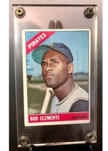 1966 Topps Roberto Bob Clemente #300 - Picture 1 of 2