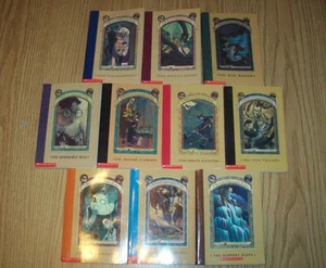 Paperback Set of 1-10 Lemony Snicket A Series of Unfortunate Events - Picture 1 of 6