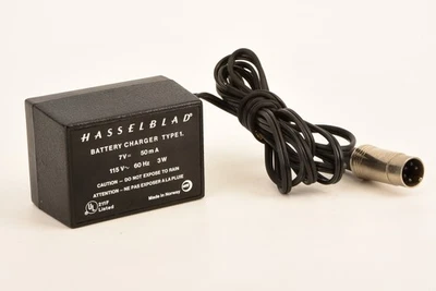 Hasselblad Battery Charger Type 1 for El Series - 7V 50m A - 115V 60Hz - 3W V24 - Image 1 of 4
