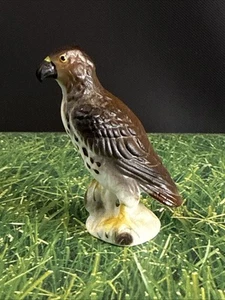 Red Tailed Hawk Miniature Bone China Figurine Vintage - Picture 1 of 6