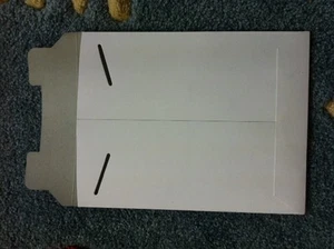 100 New 7X9 Inch Tab Locking White Stay Flat Cardboard Mailer - XZMAILER7X9 - Picture 1 of 1