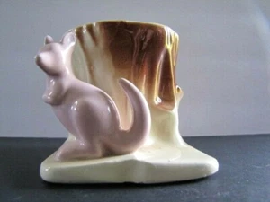 VINTAGE MORTON? FAPCO? ROSA KÄNGURU & BAUMSTUMPF KERAMIK ÜBERTOPF TOP - Bild 1 von 6