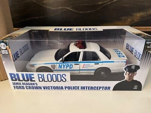 Greenlight #13513 Ford Crown Vic Policía NYPD Bluebloods Jamie Reagan 1:18 - Imagen 1 de 4
