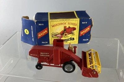 LESNEY MATCHBOX MOKO MAJOR PACK #5 MASSEY FERGUSON COMBINE MINT POOR BOX - Image 1 of 4