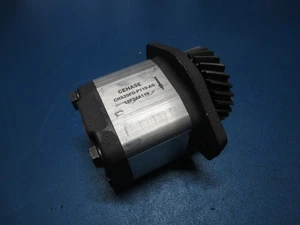 Hydraulikpumpe Pumpe Hydraulik Lenkung FORD CH20F0-P119-AG 2000 2600 etc Traktor - Bild 1 von 3