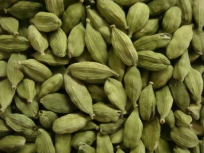 100g 3.5oz WHOLE Green Whole Cardamom Pods Cardamon India SELLER FAST S&H - Image 1 of 4