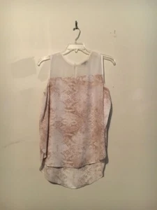 VINCE CAMUTO ANIMAL PRINT SHEER TOP BLOUSE WOMEN SIZE M SUMMER SEXY - Picture 1 of 2