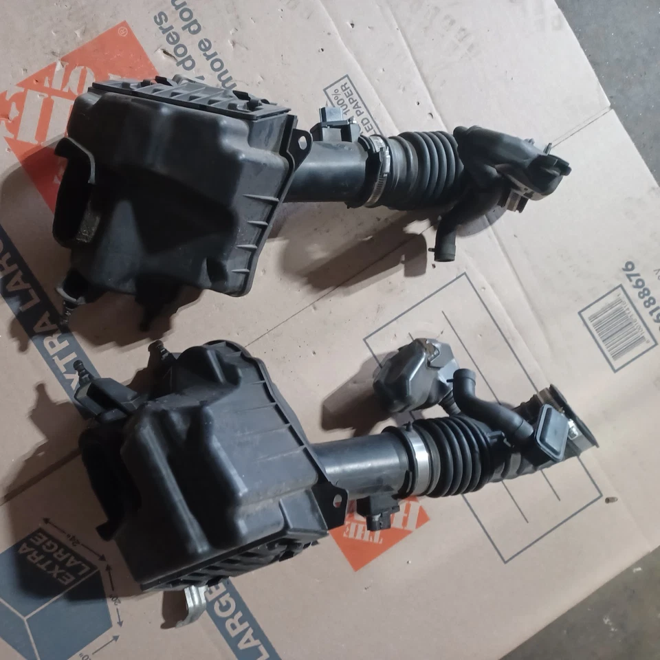 2009-2020 Nissan 370Z Infiniti G25, G37 Q40 CONJUNTO DE ENTRADA DE CAIXA DE AR ESQUERDA E DIREITA FABRICANTE DE EQUIPAMENTO ORIGINAL - Imagem 1 de 4