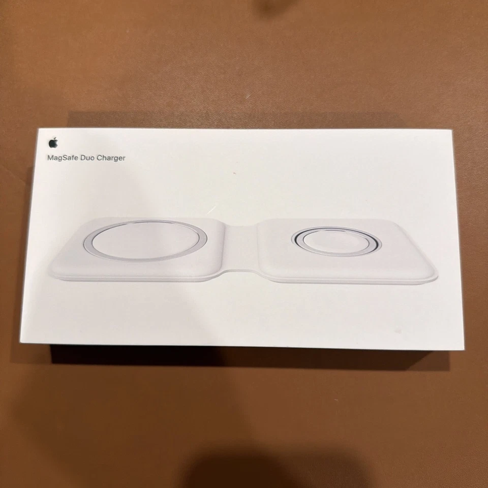 Cargador Apple MagSafe Duo Blanco MHXF3AM/A • Cargador Inalámbrico Plegable + Lightnin Foto 1 de 2