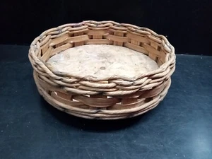 Lazy Susan Style Basket 9 1/2" Diameter 2 1/2" DEEP Wood Wooden Spinning - Picture 1 of 12