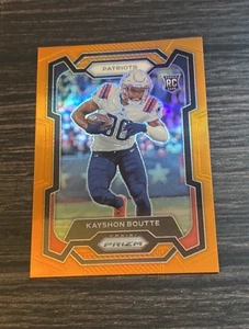 2023 Panini Prizm Kayshon Boutte #370 Orange/249 New England Patriots RC - Foto 1 di 3