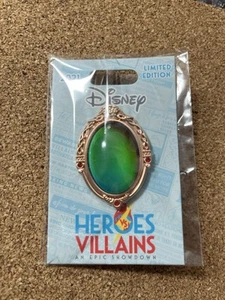 Stimmungs-/Farbwechselspiegel aus Schneewittchen Pin - Disney Heroes vs Villains LE - Bild 1 von 8