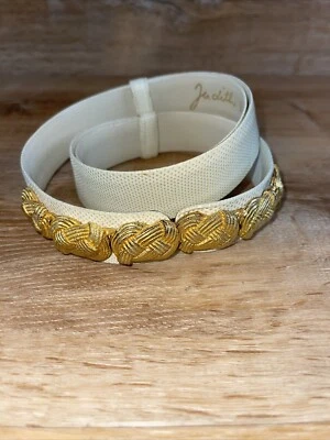 Cinturón vintage Judith Leiber beige piel de serpiente con detalles de nudo dorado Foto 1 de 4