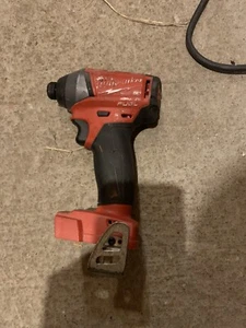 Milwaukee 2753-20 M18 Carburante 1/4 driver imp esadecimale solo strumento - Foto 1 di 2