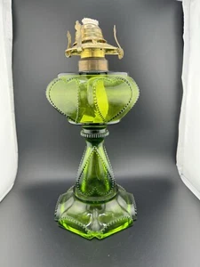 Antique QUEEN HEART Kerosene Oil Stand Lamp Emerald Green Glass - Picture 1 of 17