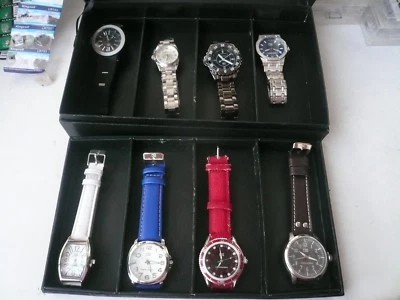 LIQUIDACION LOTE COLECION DE 8 RELOJES EN CAJA EXPOSITORA D&S (NUEVOS CON PILAS)