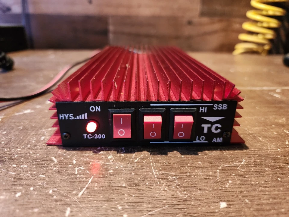 Amplificador HYS TC-300 3-30 mhz AMFM SSB Como Nuevo Probado L@@k Foto 1 de 4