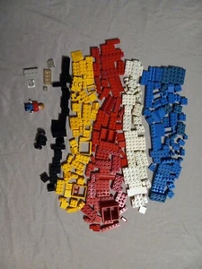 Vintage Lego Lot enthält Farben und klare Teile - Bild 1 von 3